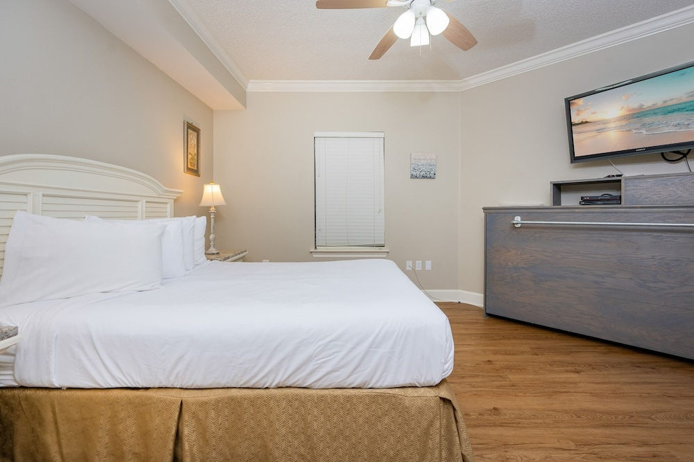 Phoenix On The Bay 1326 3 Bedroom Condo