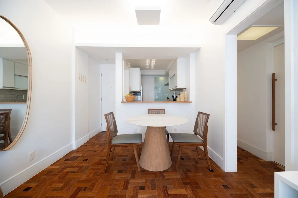 Leblon 2BR Apt 1 Min From the Beach - by Casape