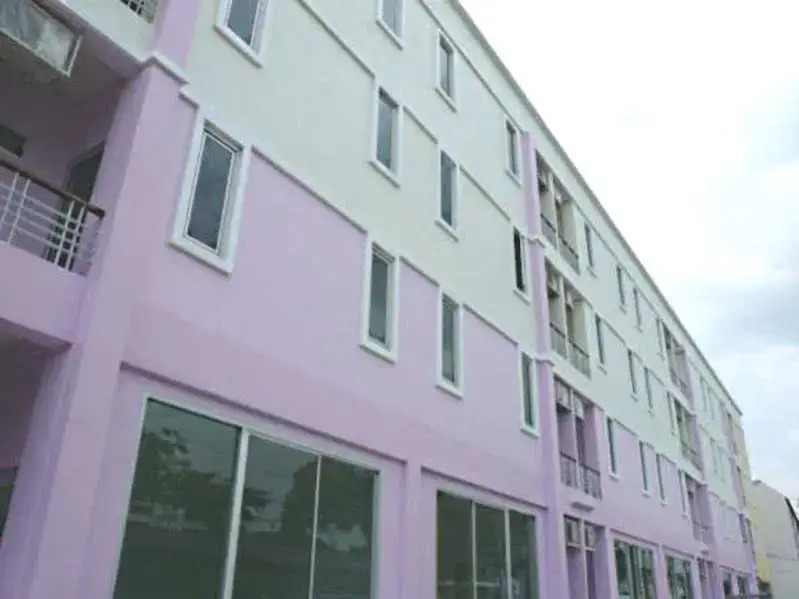 Phet Palace