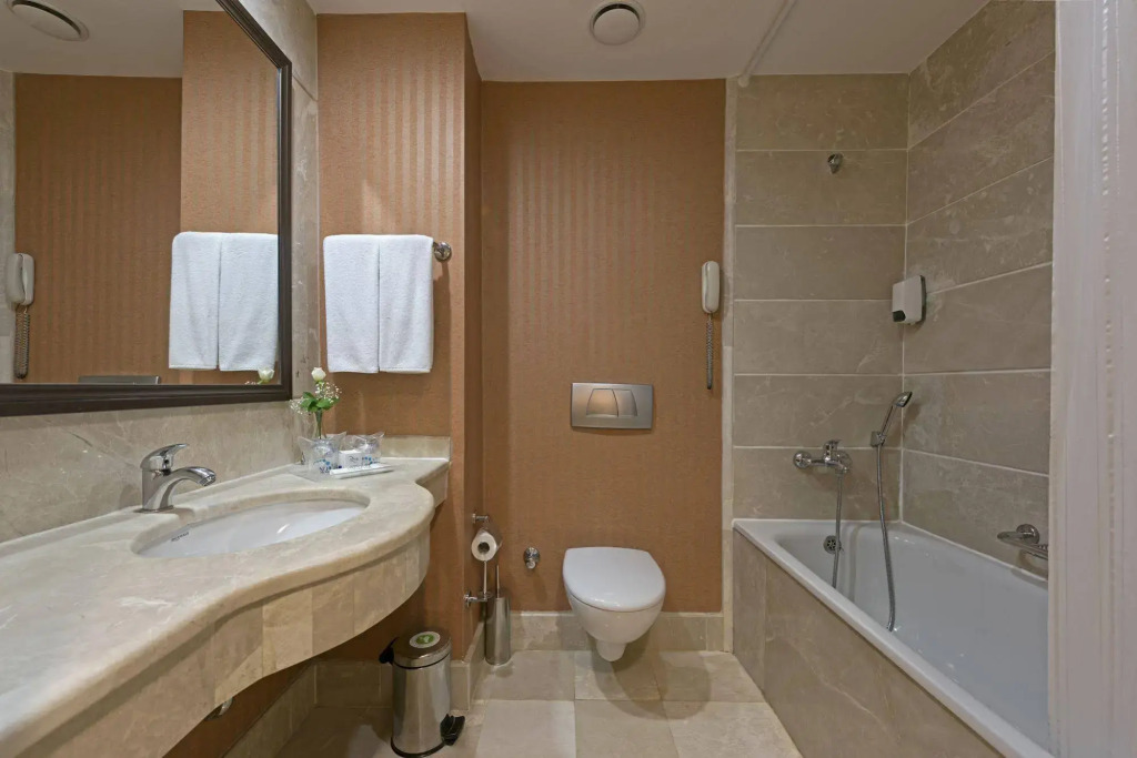 Novum Garden Side Hotel
