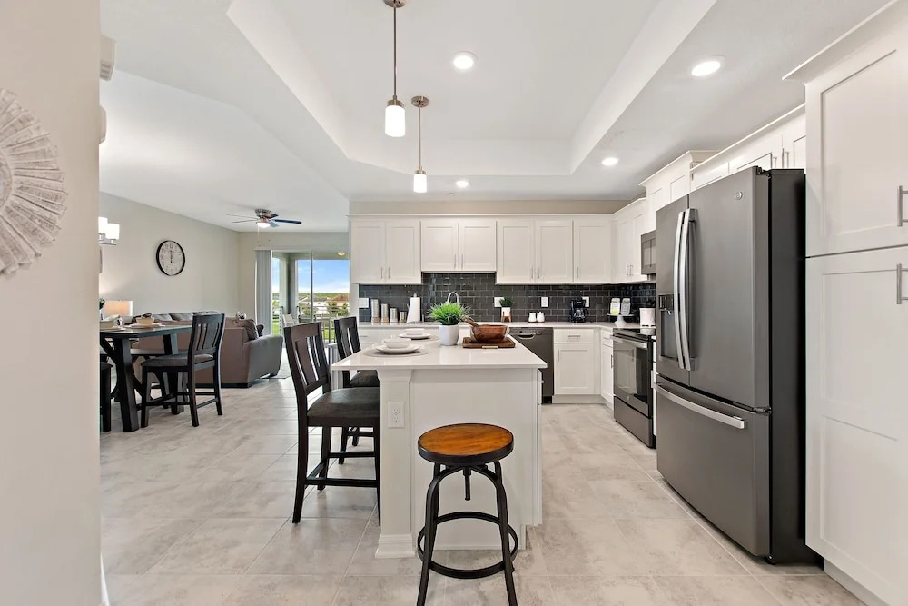 Triple Header Storey Lake by Shine Villas apts