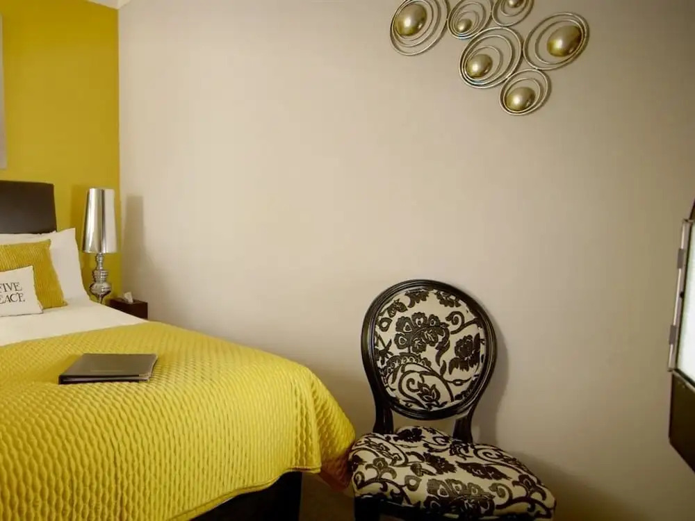 Kenley Hotel