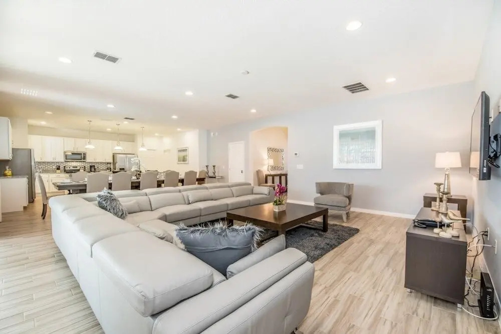 11 Bed 9.5 Bath 4792 Sq Ft In Solterra! 11 Bedroom Villa