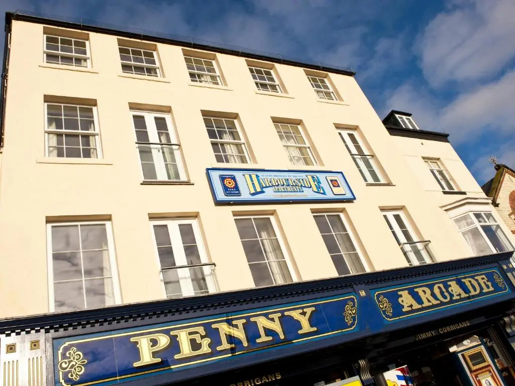 Harbourside Apartments with Private Parking