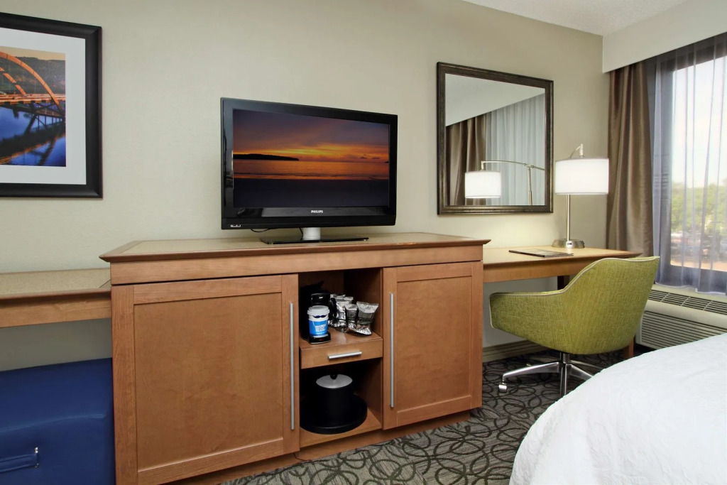 Hampton by Hilton Austin South - I-35 & Ben White