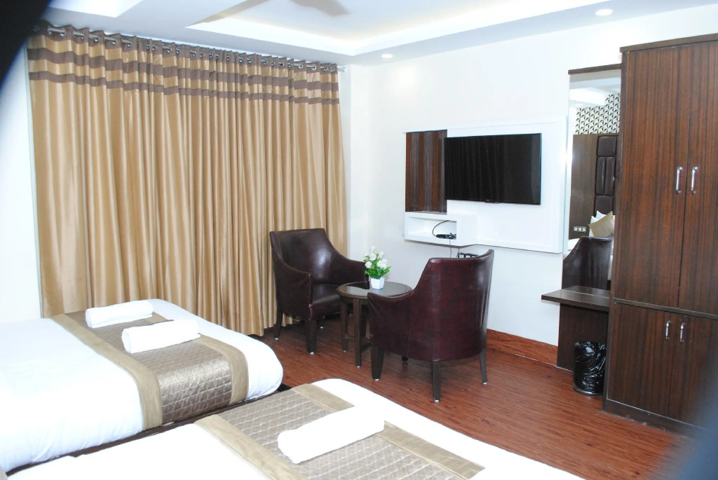 Hotel Superb Just Near New Delhi Railway Station & Connaught Place