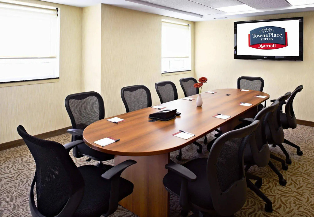 TownePlace Suites by Marriott Mississauga-Airport Corporate Centre