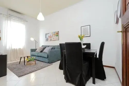 Central San Lorenzo Apartment