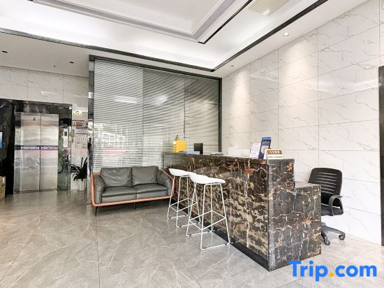 Longhua Shenzhen Port Apartment