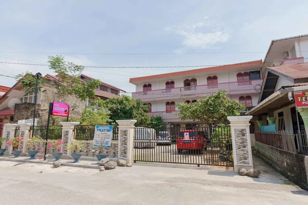 Reddoorz Syariah Near Plaza Andalas Padang