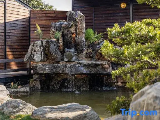 Haiyue Rongting Homestay (Dali Erhai International Ecological City Branch)