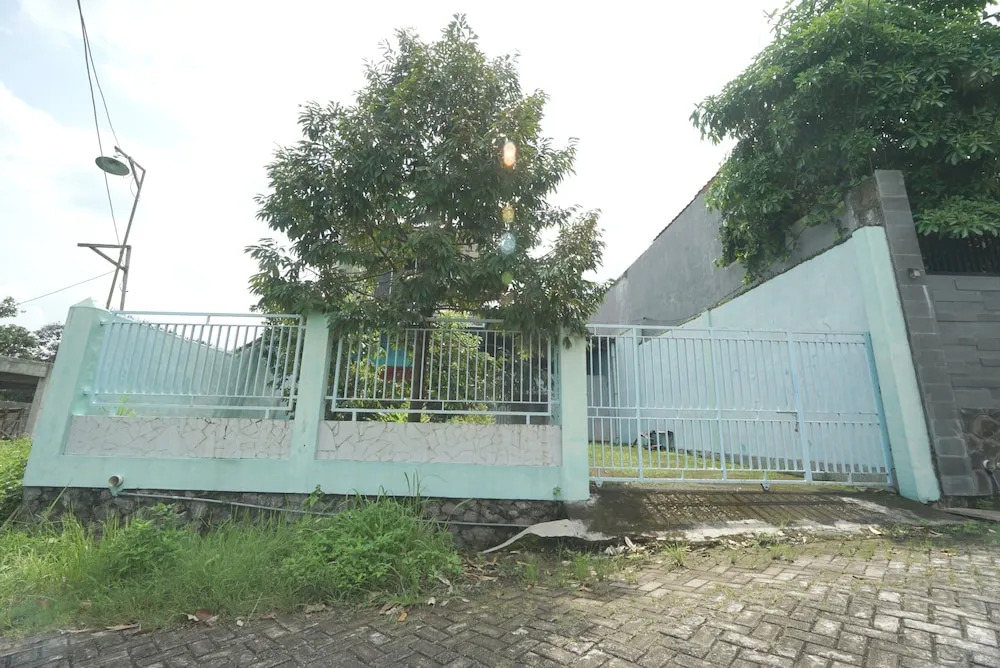 Hotel O Kencana Homestay Syariah Near Masjid AL-BAROKAH Kanyuran