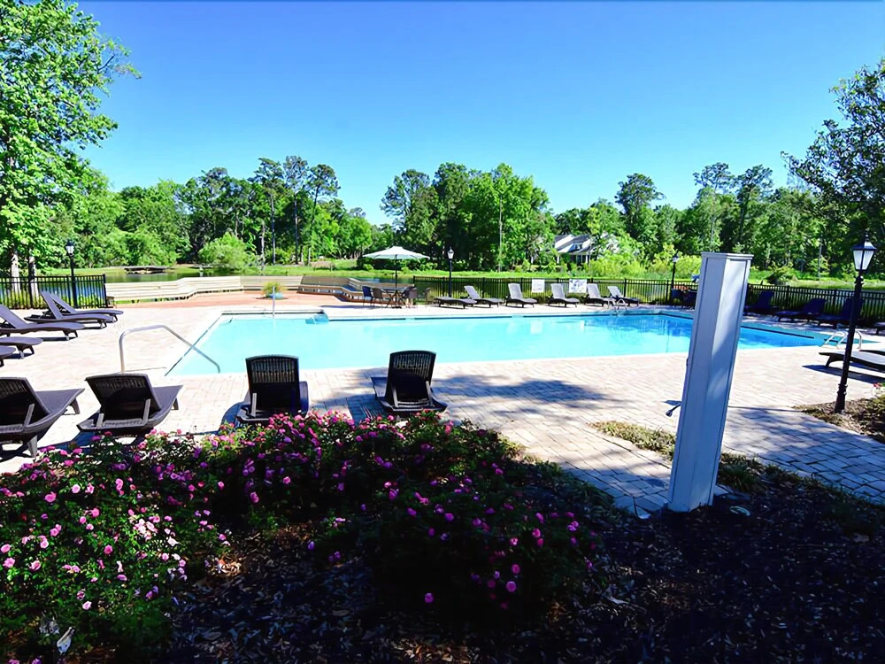 #200-3 Stillwood Drive 2 Bedrooms 2 Bathrooms Condo