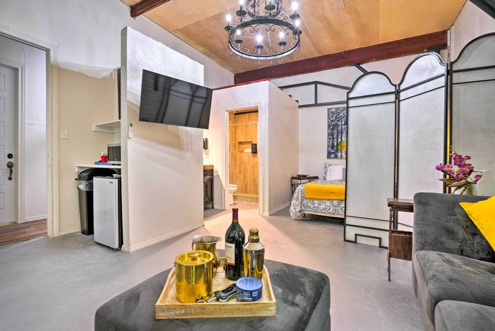 Ideally Located Vacation Rental Studio in Laredo!