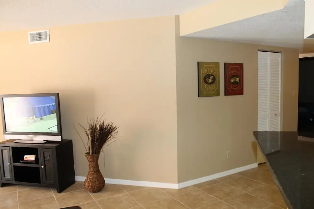 Beach Palms- Unit 102