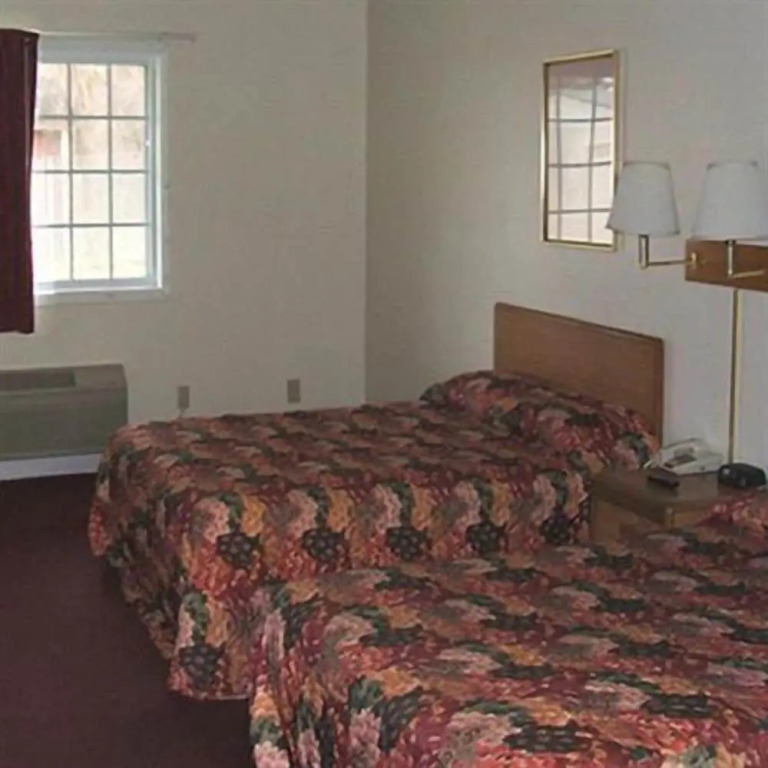 Travelers Inn