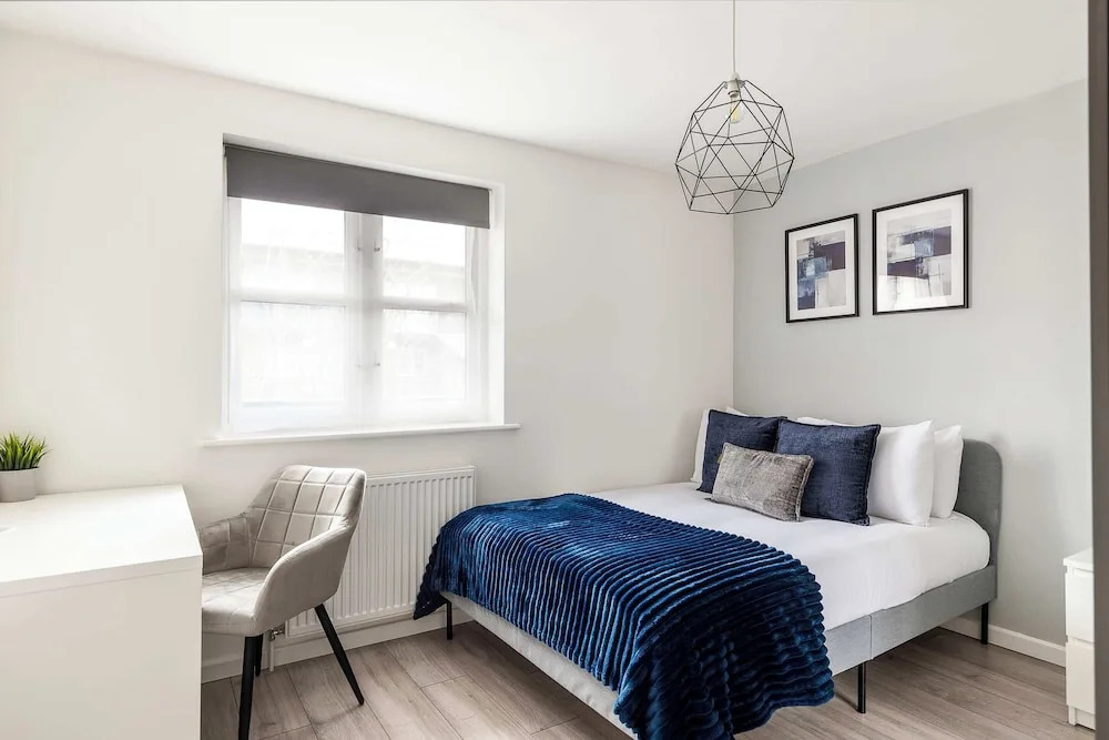 Finsbury Park Retreat: Modern Comfort