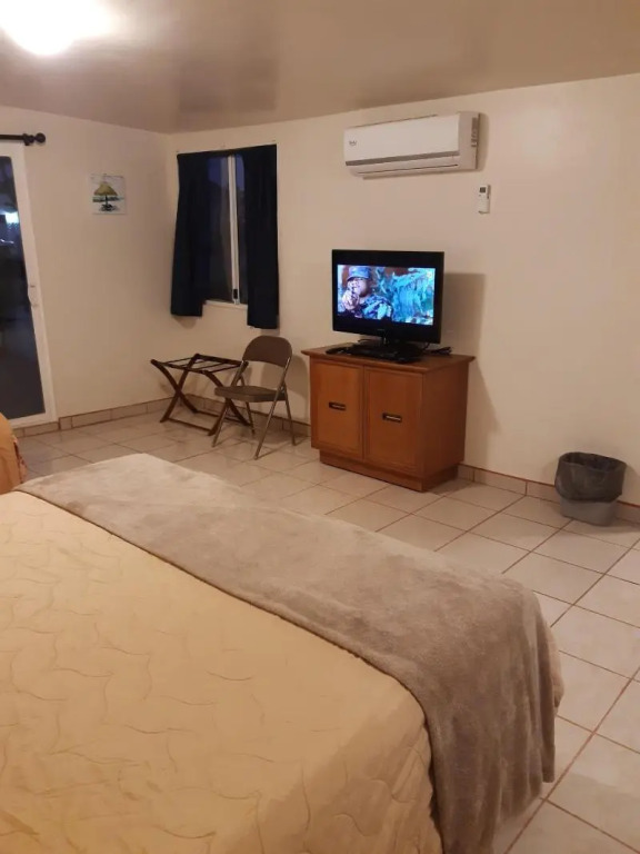 #39 Bungalow Seaside Hotel & Victors RV Park