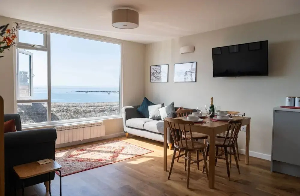 2 Beach Way House