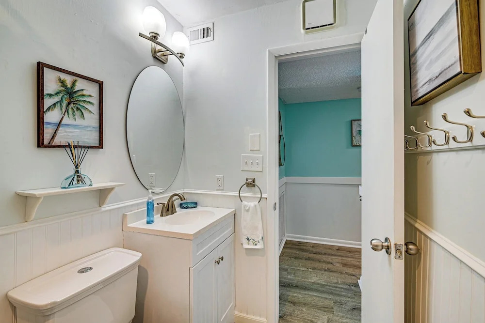 Walk to Pool & Beach! 3rd-floor Murrells Inlet Gem