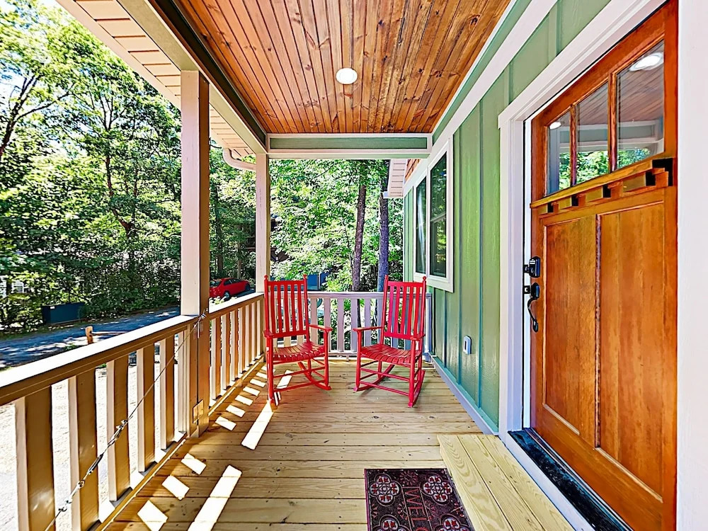 New Listing! Brand-new Near Downtown 3 Bedroom Home