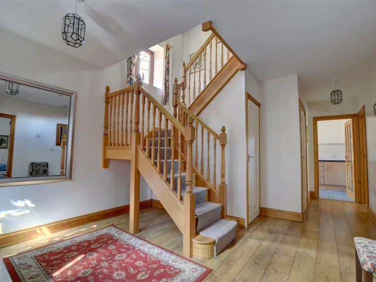 3 Bed in Hartfield oc-tw653