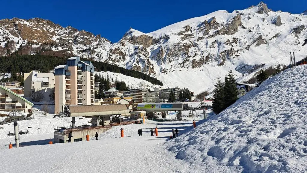 APPART GOURETTE 6 pers -face et pieds pistes-LIT 160