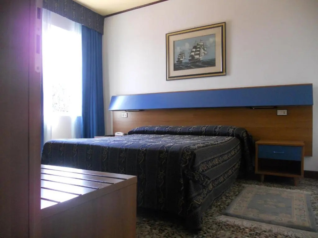 BlueColors Hotel