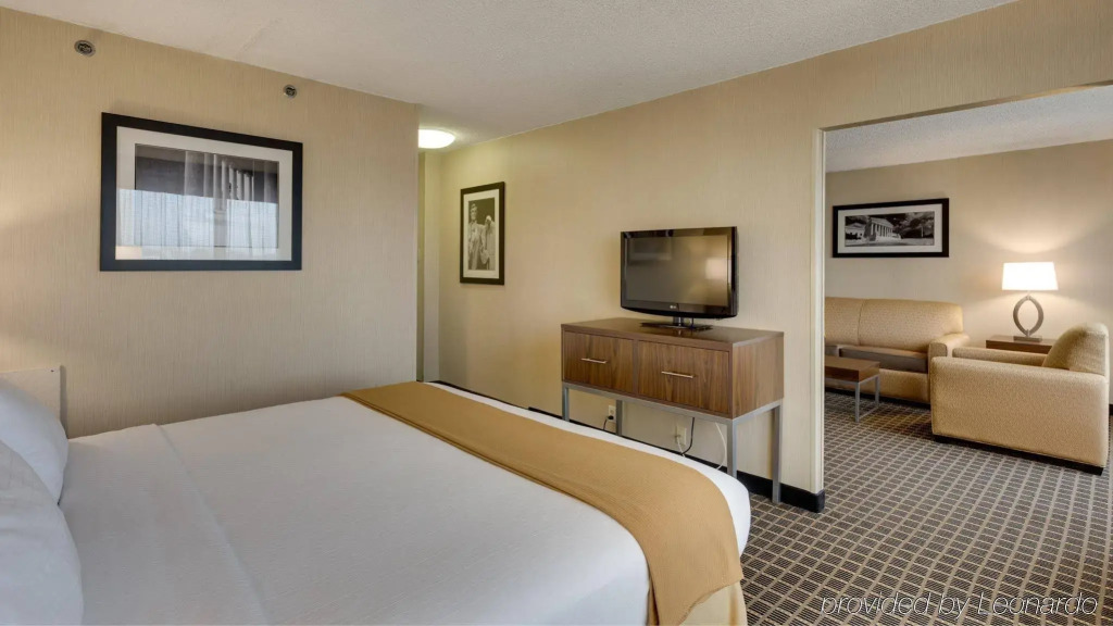 Holiday Inn Express Washington DC SW - Springfield by IHG