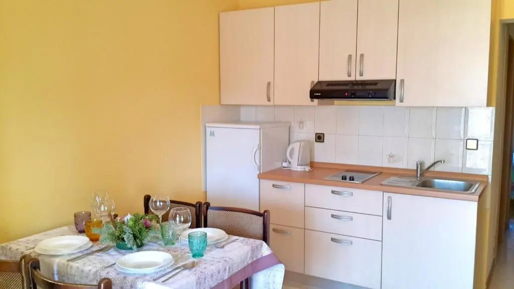 Apartment Maras