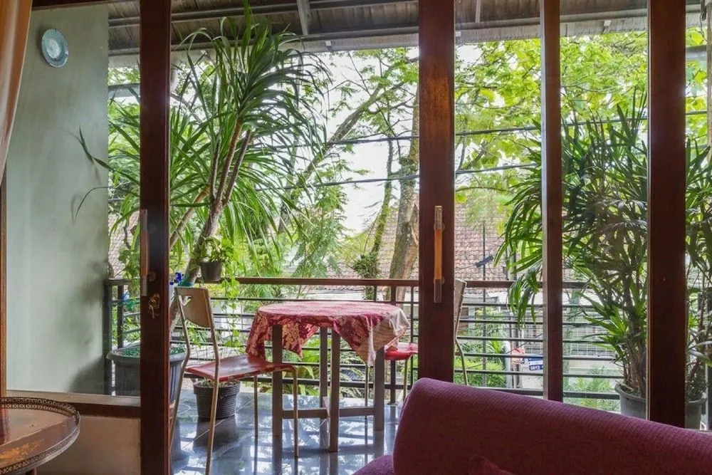 Reddoorz Near Riau Junction Mall