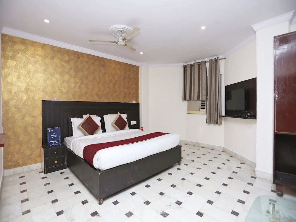 OYO 9629 Pearl International
