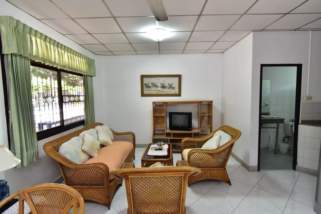 Nong Apartment Pattaya - Adults Only