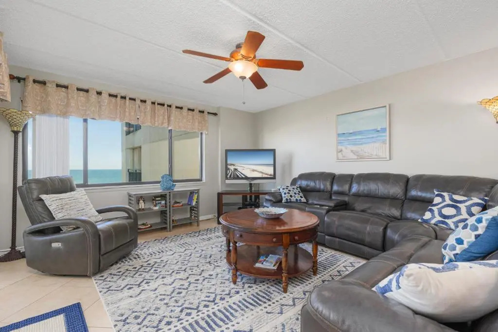 Windjammer 206, 3 Bedrooms, Sleeps 8, Ocean Front, 2nd Floor, Elevator