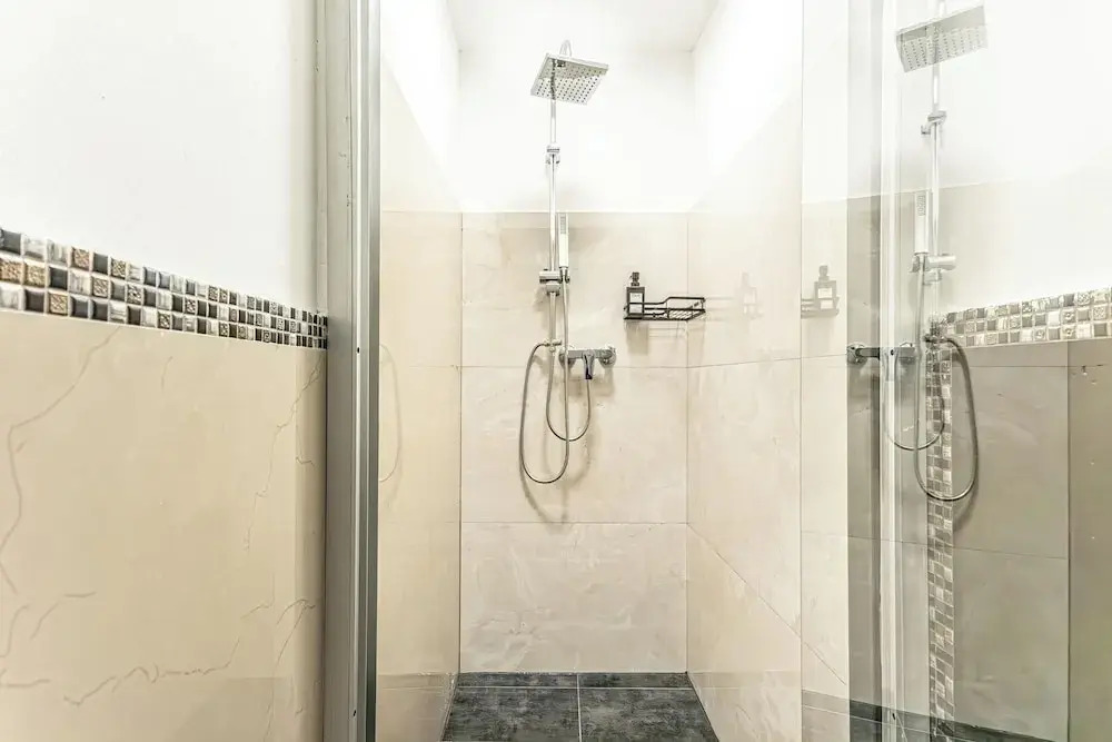 4BR Apt. for Groups 6-Min to Stadthalle