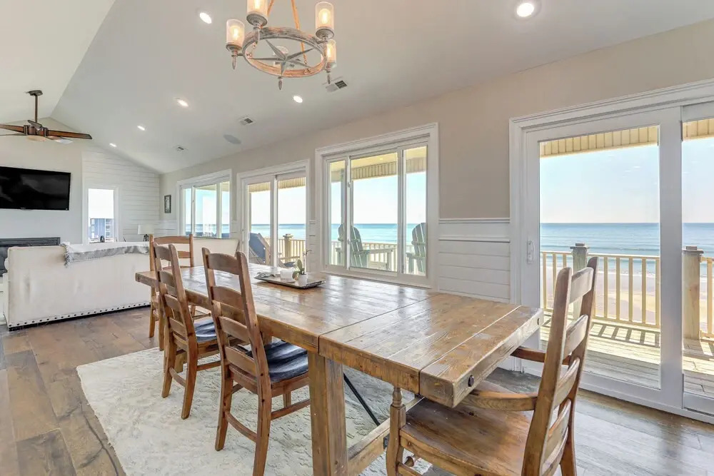 Hot Tub & Decks: North Topsail Beach Home