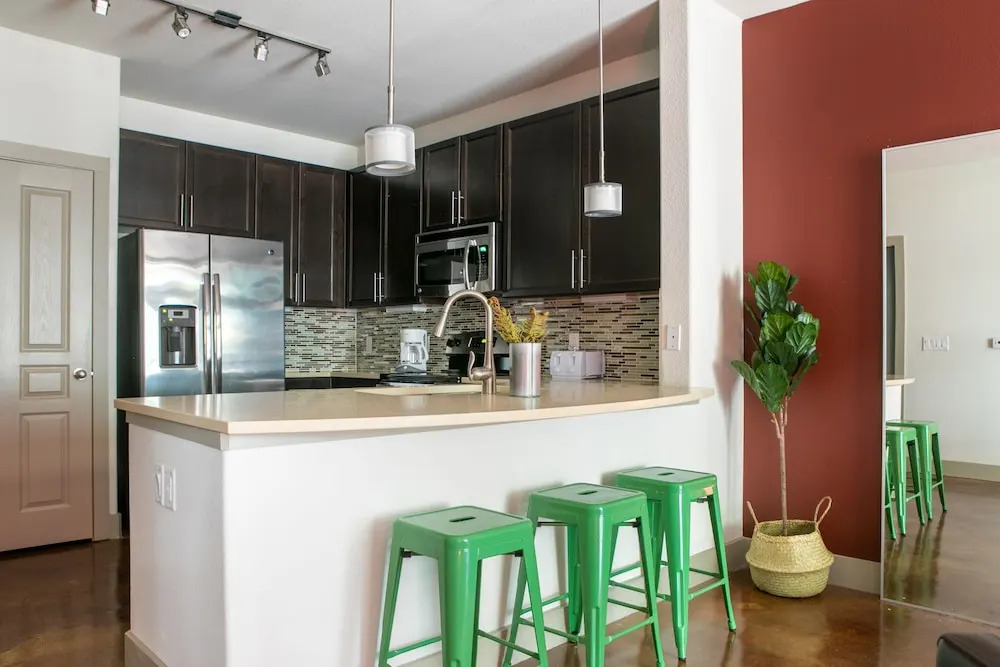 WanderJaunt - North Austin Apartments