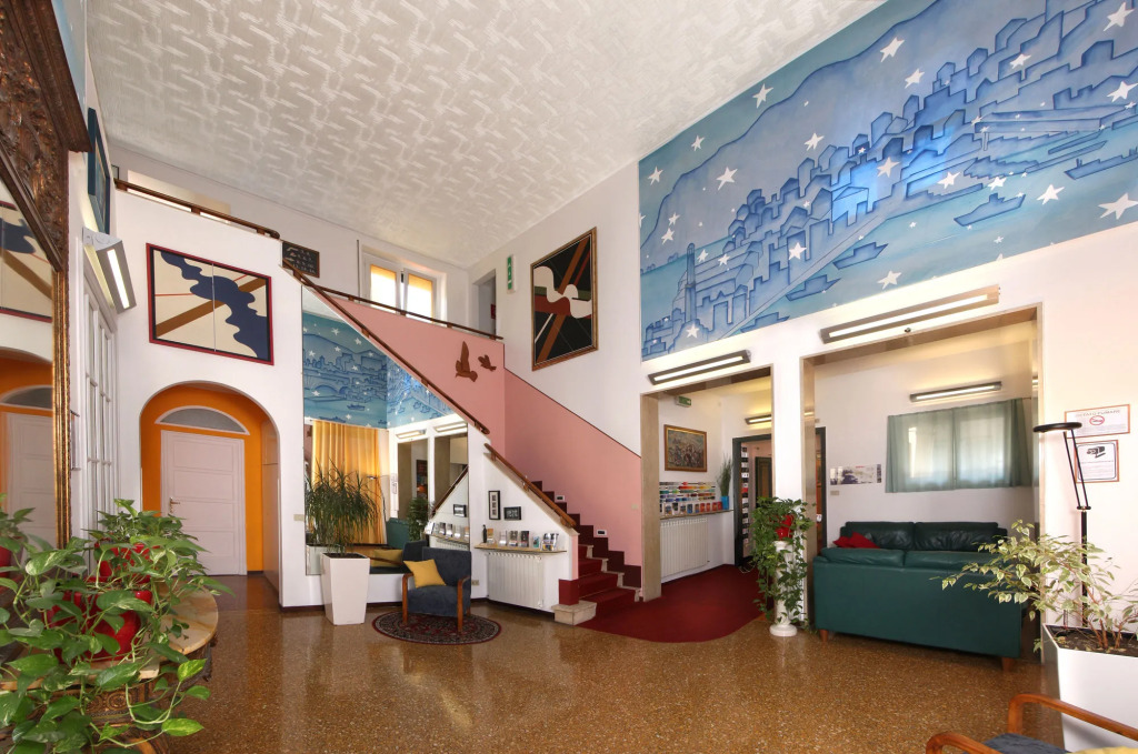 Hotel Cairoli