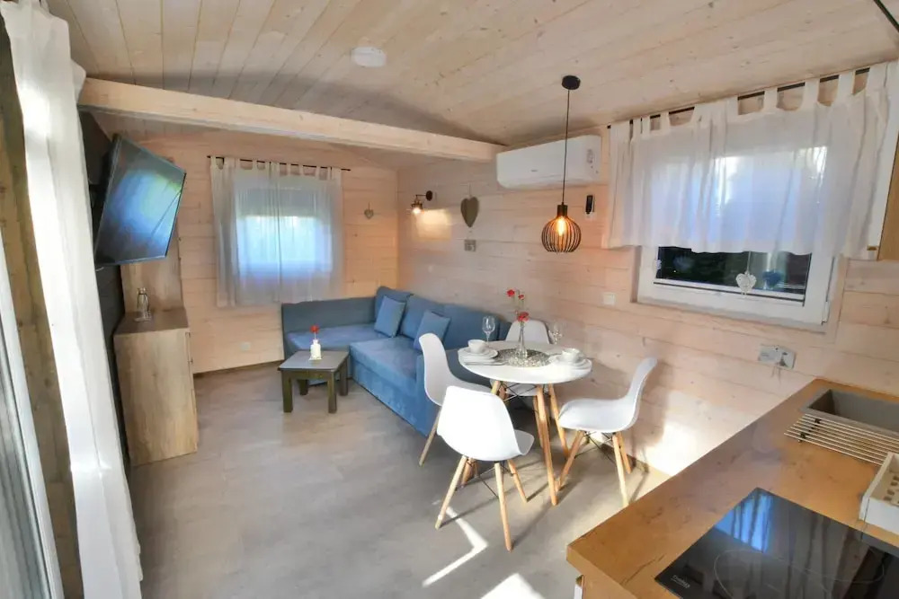 Year-round, modern holiday home with a terrace