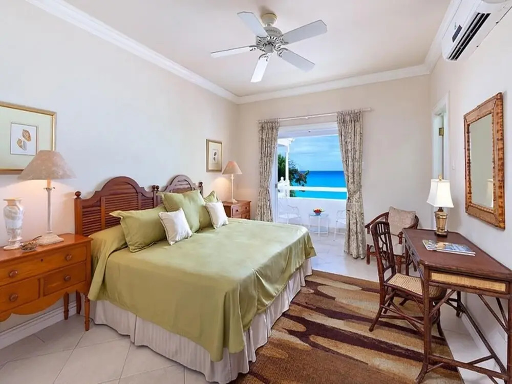 Sunny Vacation Villa 90