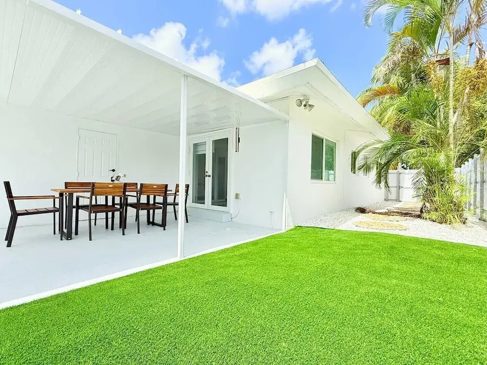 Palm House Near Beach Game Room Pool King Beds