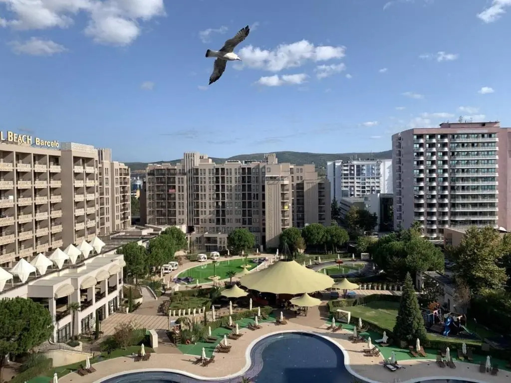 Menada Apartments in Royal Beach