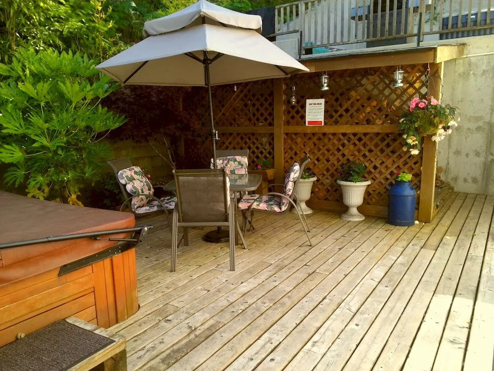Sechelt Inlet B&B