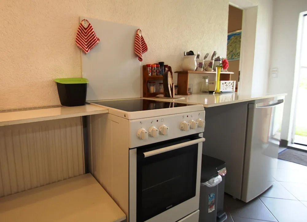Idyllic Bungalow with Garden in Pepelow near Seabeach