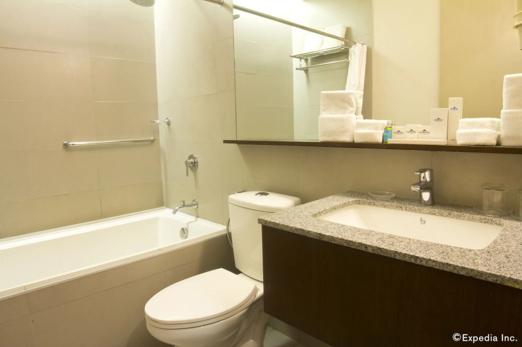 Microtel by Wyndham - Acropolis
