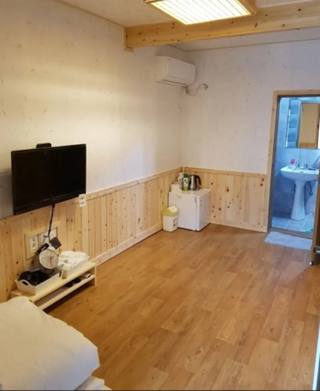 Damso 2nd Guest House