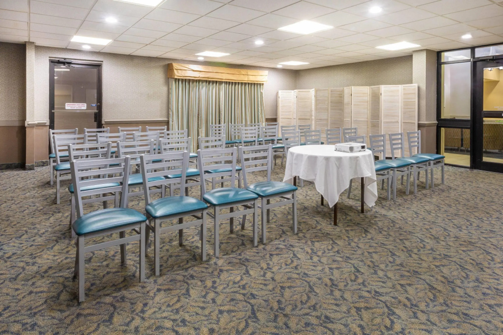 Ramada Plaza by Wyndham Virginia Beach Oceanfront
