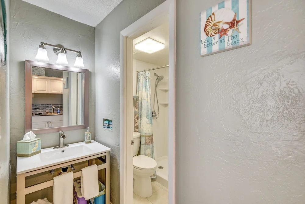 Breezy Daytona Beach Studio w/ Balcony & Views!