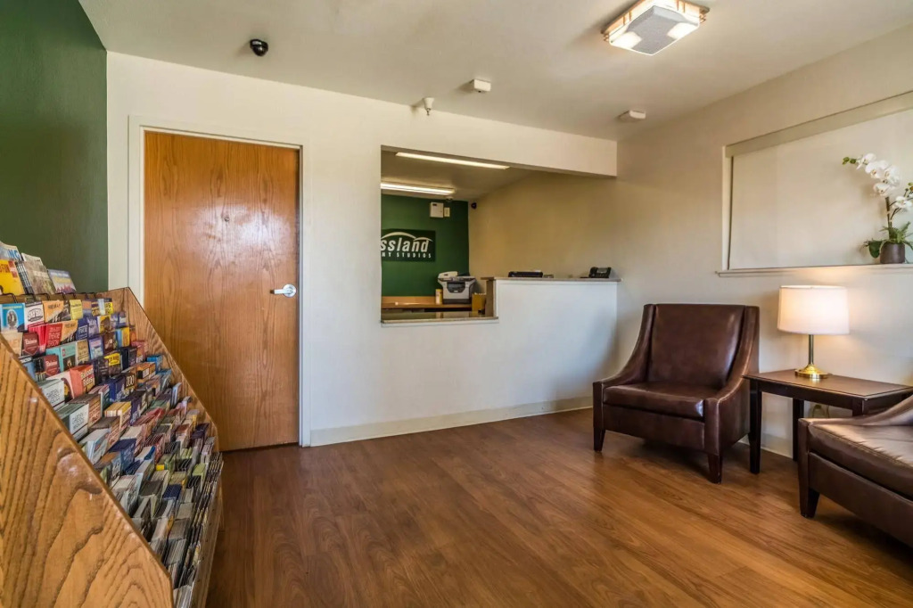 Crossland Economy Studios - Colorado Springs - Airport