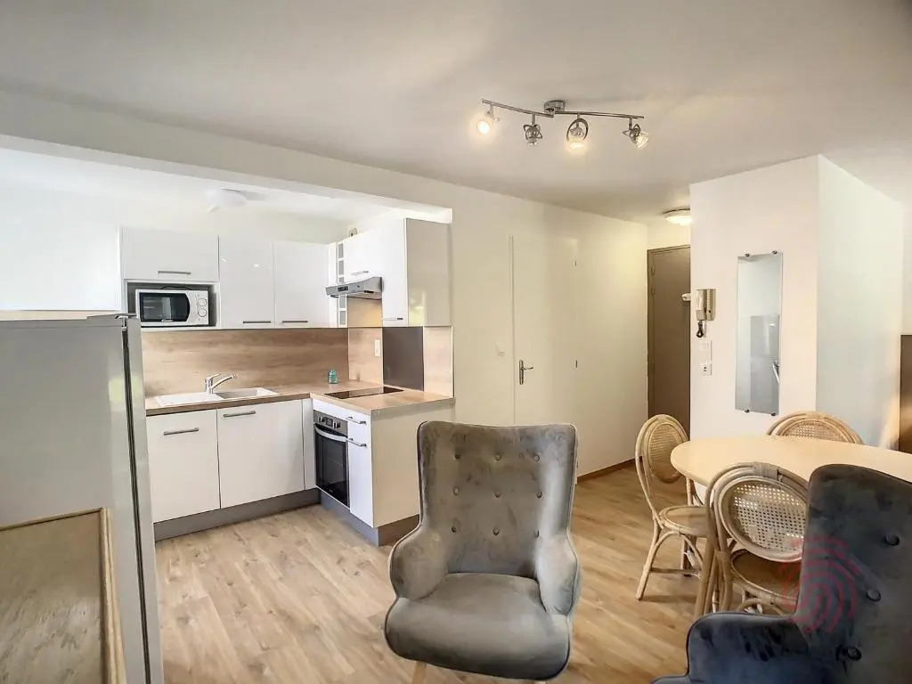 Appartement Lamalou-les-Bains, 1 pièce, 2 personnes - FR-1-451-46